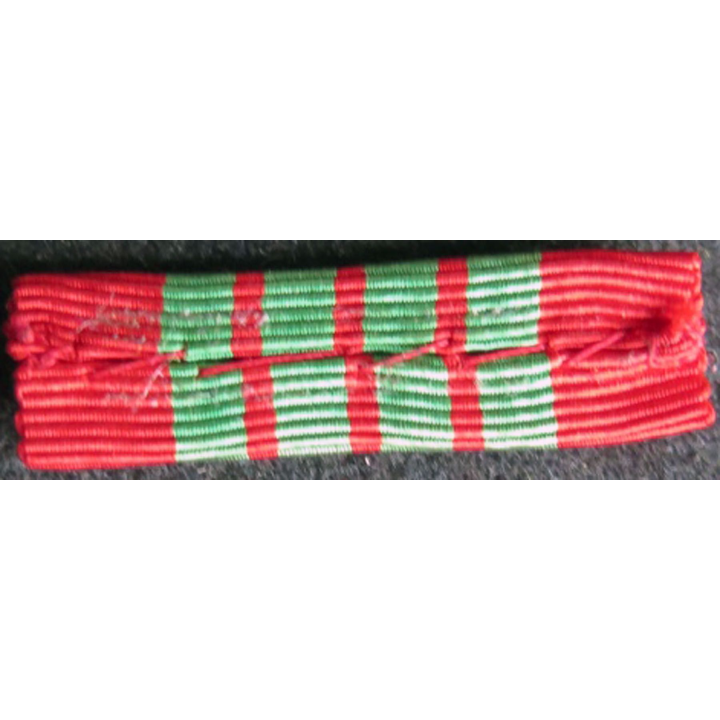 FRANCE : ruban plié en rappel de décoration de la  croix de guerre 1939 1945