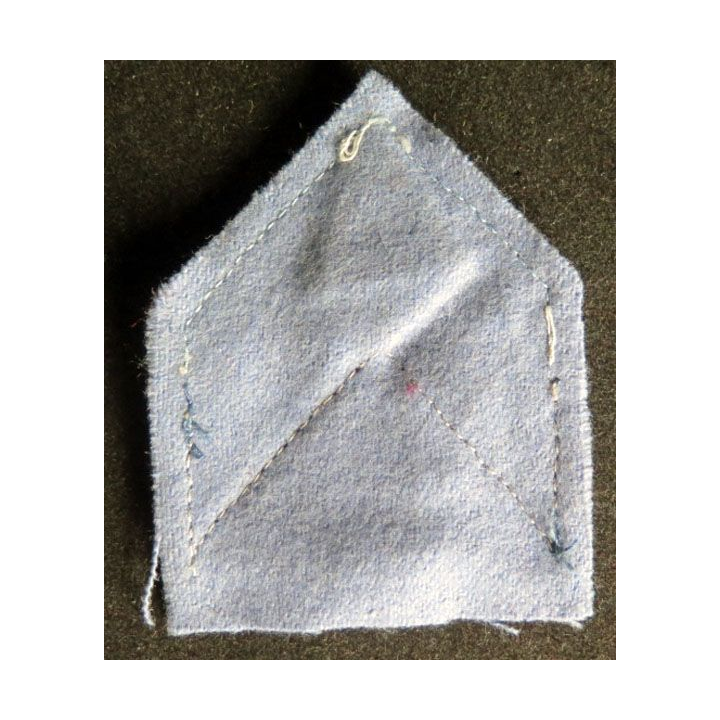 Galon de caporal chef du matériel galons bleus argent fond bleu clair