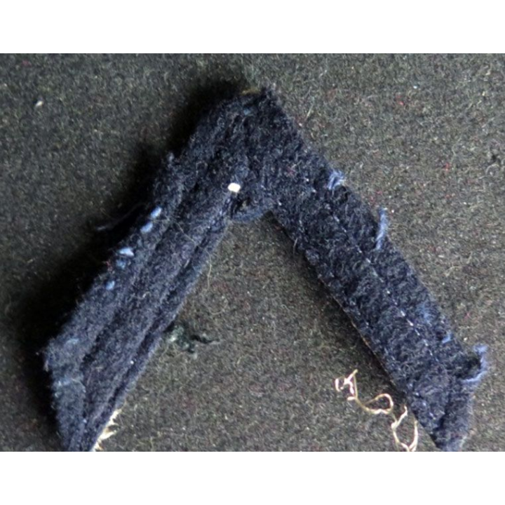 Galon argenté de sergent PDL sur tissu bleu noir
