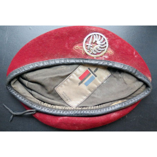 Béret rouge du régiment de hussards parachutistes Beighau Oloron