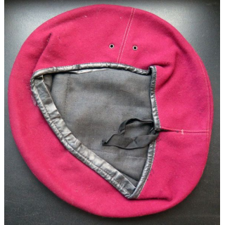Béret rouge cousu en 3 parties SAS 2° guerre mondiale sans marquage taille 58/59