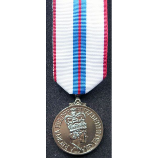 médaille jubilée argent des 25 années de règne Reine Elizabeth II 1977