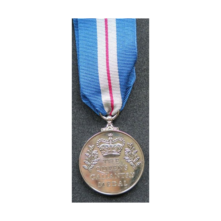 GRANDE BRETAGNE : médaille  The queen's gallantry medal