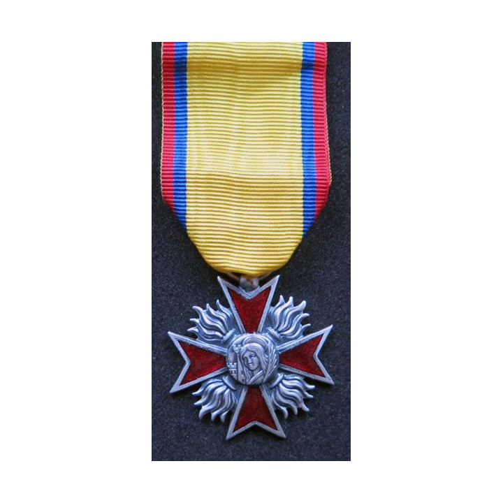 FRANCE : médaille de la reconnaissance fédérale des sapeurs pompiers modèle argent