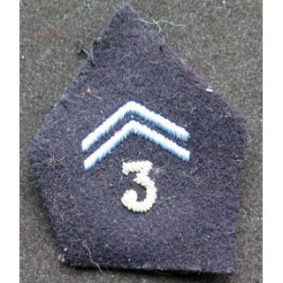 SOUTACHE : insigne de col du 3° Régiment de Hussards en cannetille