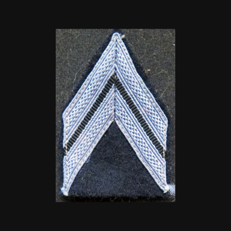 Galon de caporal PDL transmissions sur tissu bleu noir Galon de caporal PDL transmissions sur tissu bleu noir