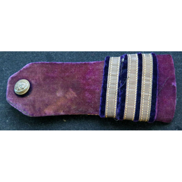 Très vieille épaulette de dentiste de la marine en velours violet