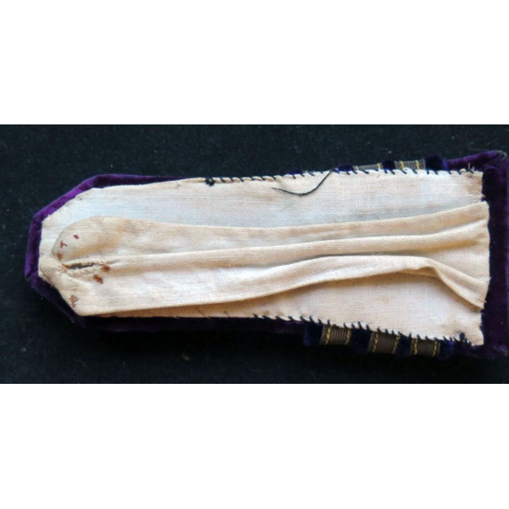 Très vieille épaulette de dentiste de la marine en velours violet