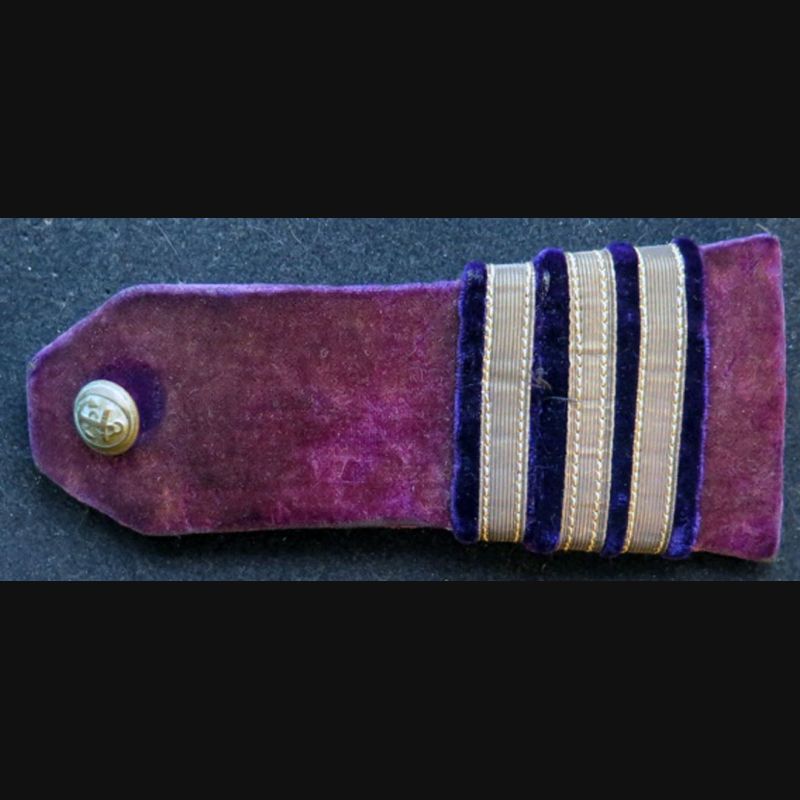 Très vieille épaulette de capitaine dentiste de marine velours violet