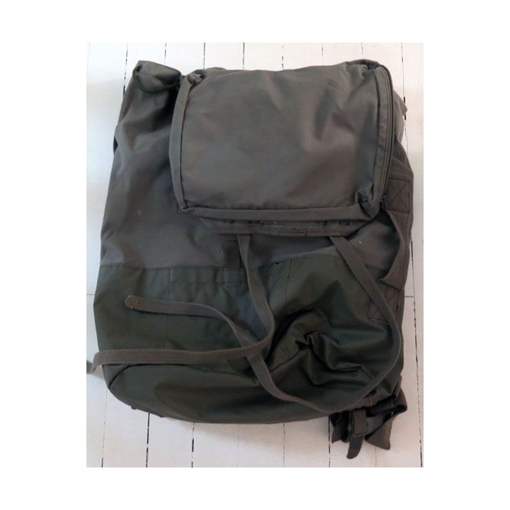 Sac à dos vert armé de fabrication Warein Lille 1987
