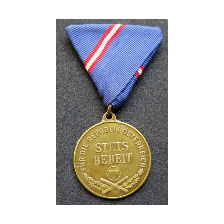 AUTRICHE : médaille de bronze Stets bereit des services militaires Wehrdienstmadaille
