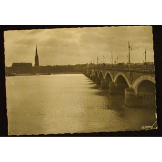 BORDEAUX - LE SOIR LA GARONNE ET LE PONT DE PIERRE 1951