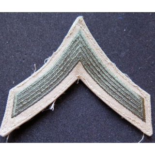 Galon de private first class US sur drap kaki