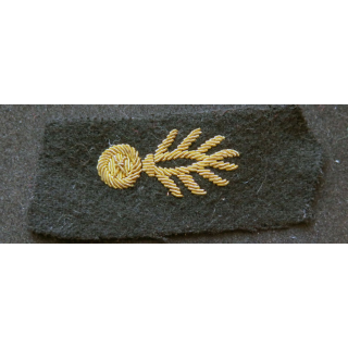 vieil insigne tissu de col sur tissu noir grenade cannetille