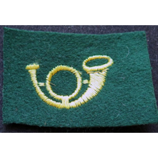 Insigne de spécialité cantonnier jaune sur fond vert