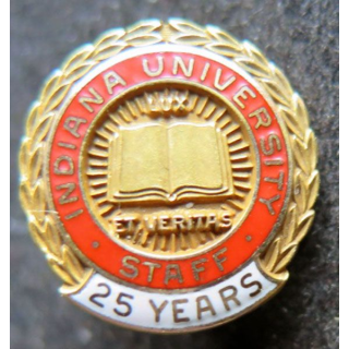 Boutonnière en or diamètre 1,5 cm 10 K de l'Indiana University 25 ans de service attribuée
