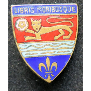 insigne émaillé Libris Moribusque de hauteur 2,5 cm fabrication Mourgeon