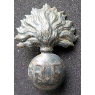 grenade de casque Adrien 1° guerre mondiale d'époque