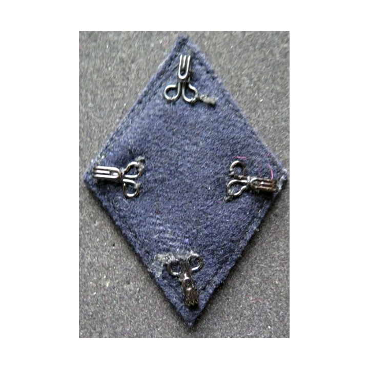 LOSANGE DE BRAS MODÈLE 45 : 6° régiment de cuirassiers troupe avec crochets