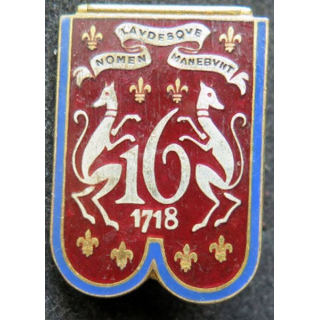 Insigne du 16° régiment de dragons de fabrication Drago Paris 