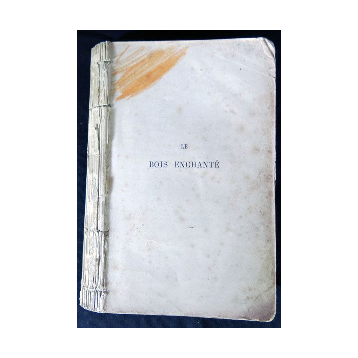 Loin de Rueil écrit par Raymond Queneau aux éditions Gallimard - F015