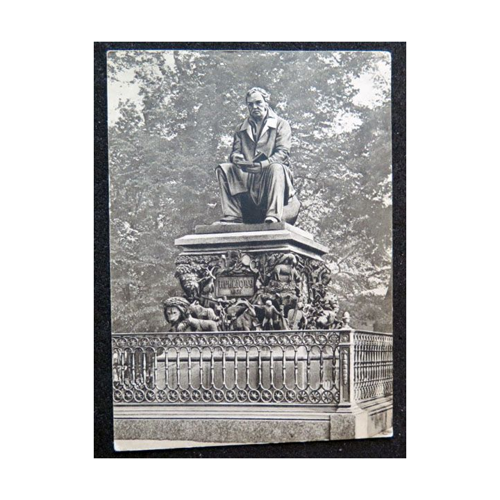 Carte postale Monument de Léningrad Ivan Krylov 1848 - 1855