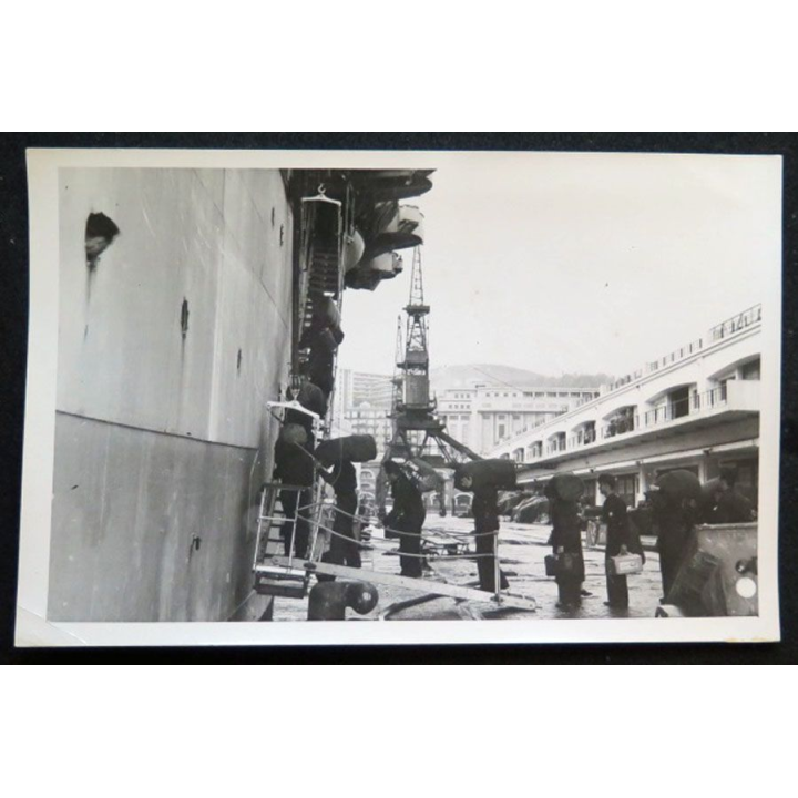 Photo argentique guerre d'Algérie embarquement de soldats sur bateau 