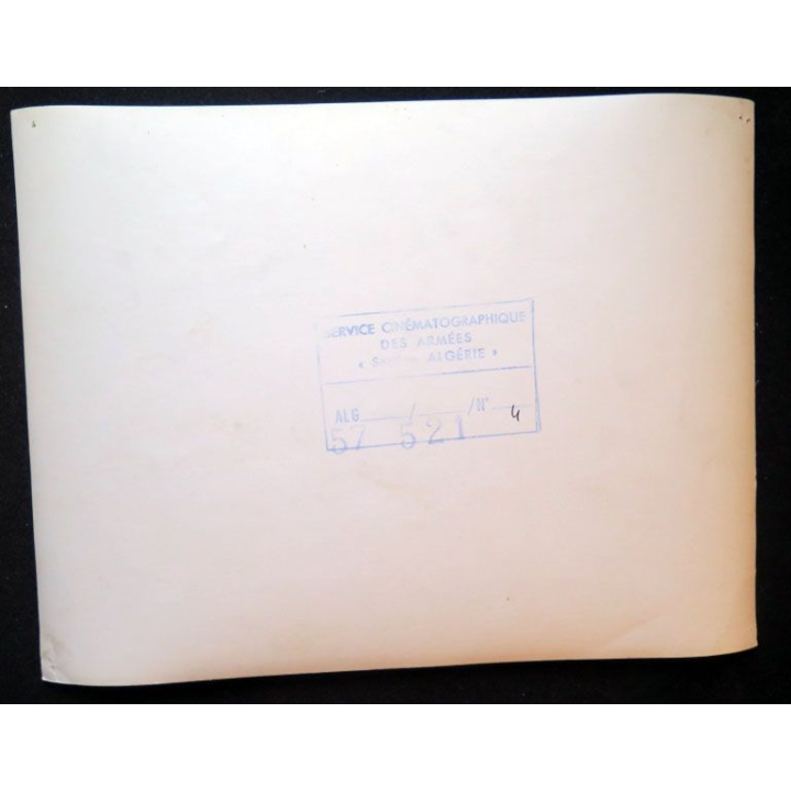 Photo argentique 18 x 24 cm guerre d'Algérie camions de transport 1957