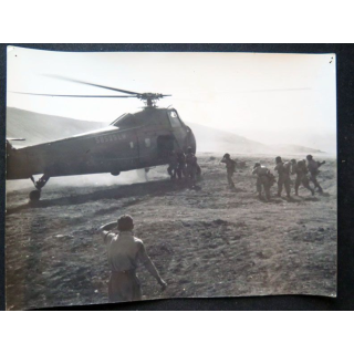 Photo argentique 18 x 24 cm sur la guerre d'Algérie sikorsky et commando