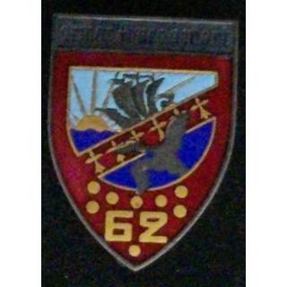 62° RI : insigne métallique 62° régiment d'infanterie Drago Béranger