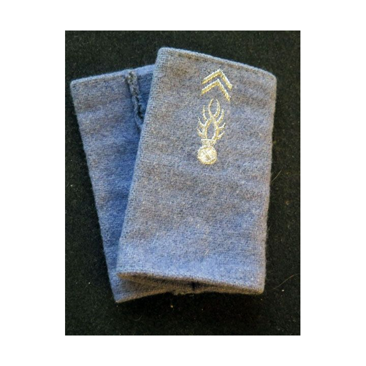 Paire de fourreau d'épaule brodé de la gendarmerie services