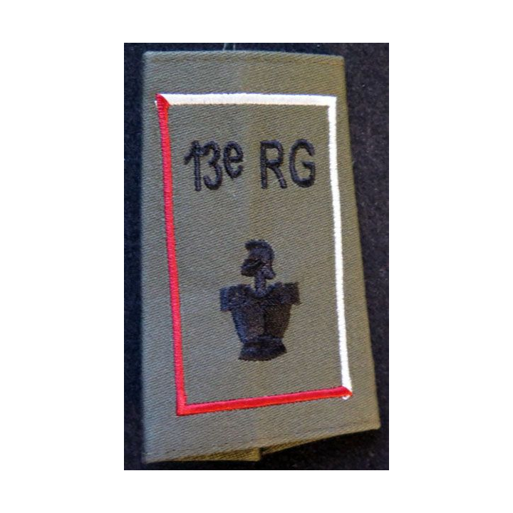 Fourreau du 13° RG rouge et blanc vendu à l'unité