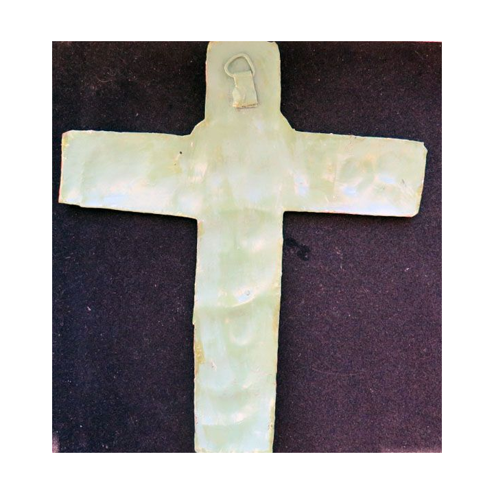 Crucifix haïtien en métal peint 22 x 19,5 cm