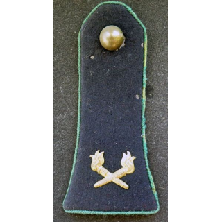 Vieille épaulette du service des essences insigne métal et liseré vert