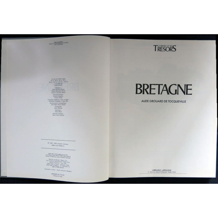 La France et ses trésors "Bretagne" écrit par Aude Grouard de Tocqueville aux éditions Larousse - F017