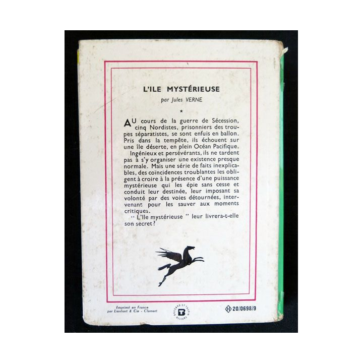 L'ile mystérieuse écrit par Jules Verne aux éditions Hachette-Bibliothèque Verte - F018