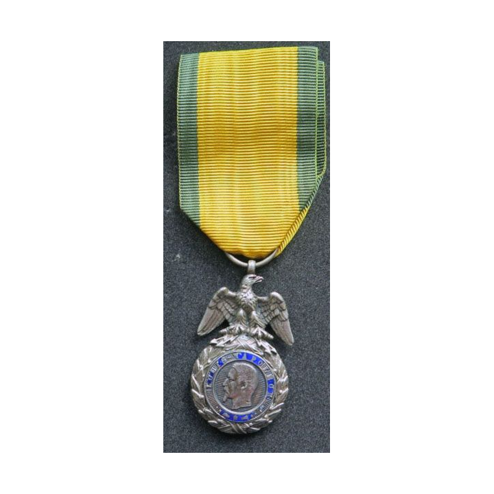 FRANCE : médaille militaire 2° type napoléon III argent avec manques d'émail 