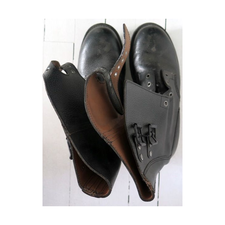 Paire de Rangers en cuir TBE de taille 43 MarBOT 1 / 07 Neuvic 275/106