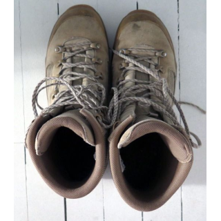Paire de chaussures Lowa Elite Désert beige d'occasion TBE taille 43