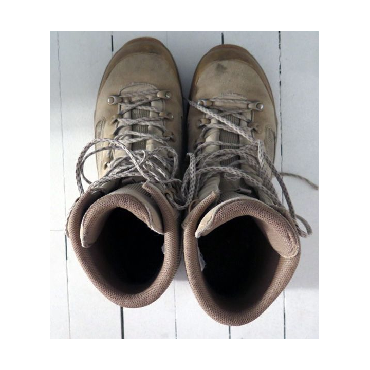 Paire de chaussures Lowa Elite Désert beige d'occasion TBE taille 43
