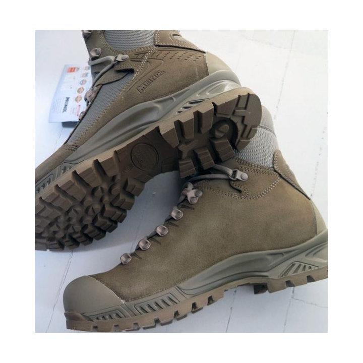 Paire de chaussures Combat trek chaud Félin neuve MEINDL taille 43 