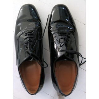 Paire de chaussures de spencer vernies en cuir FAVIN / 8 taille 44 