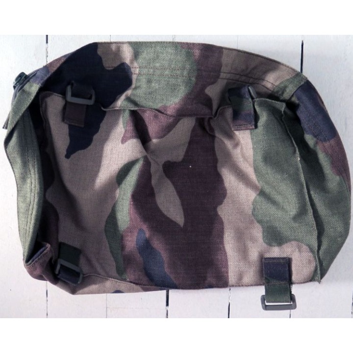 Pochette de rangement camouflée 23 x 32 cm