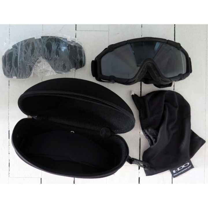Masque balistique OAKLEY en pochette avec différents types de verres