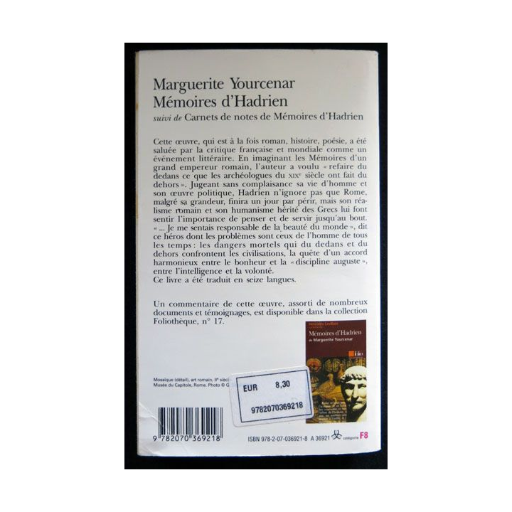 Mémoires d'Hadrien écrit par Marguerite Yourcenar aux éditions Gallimard - F026