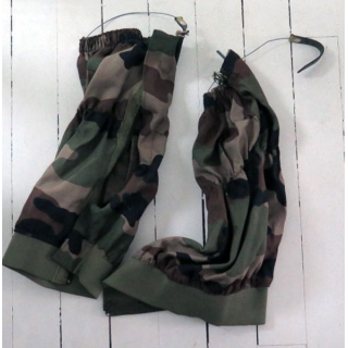 Paire de guêtres en toile camouflée