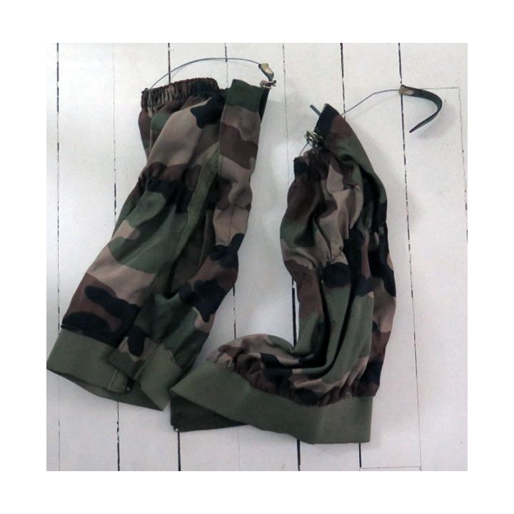 Paire de guêtres en toile camouflée