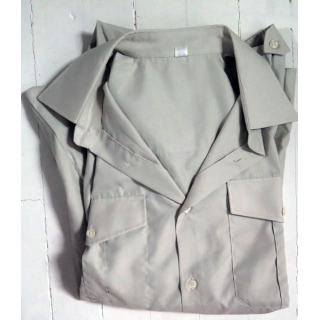 Chemise vert olive grande manches taille 40 