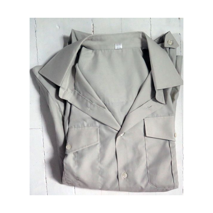 Chemise vert olive grande manches taille 40 