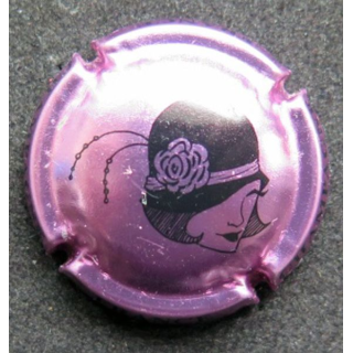 Capsule Muselet de bouteille de champagne tête de Coco sur fond rose